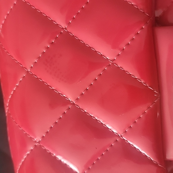 ❤️Chanel Mini Patent Pink Bag❤️ - Picture 3 of 8